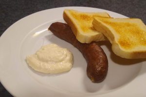1_Gekochte geräucherte Paprikabratwurst